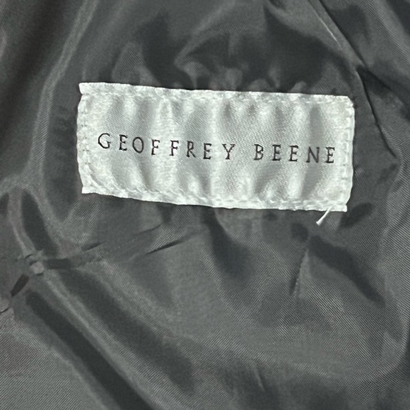 Geoffrey Beene Boy 2-piece Suite. Dark Gray with Pin Strips. Size 5 - Picture 4 of 14